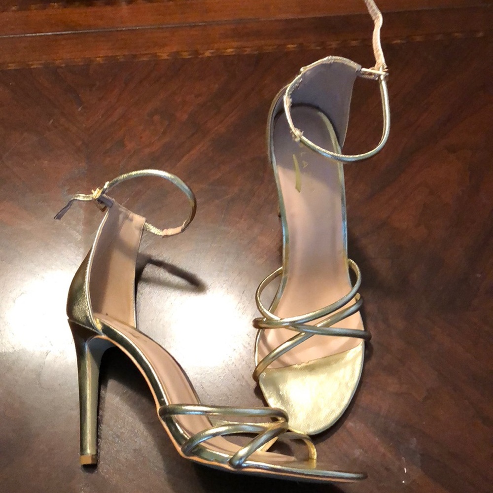Gold shoes